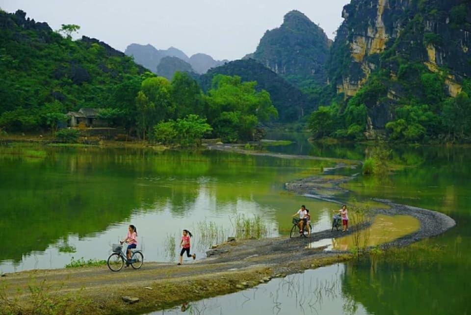 Trang An Precious Homestay นิญบิ่ญ ภายนอก รูปภาพ